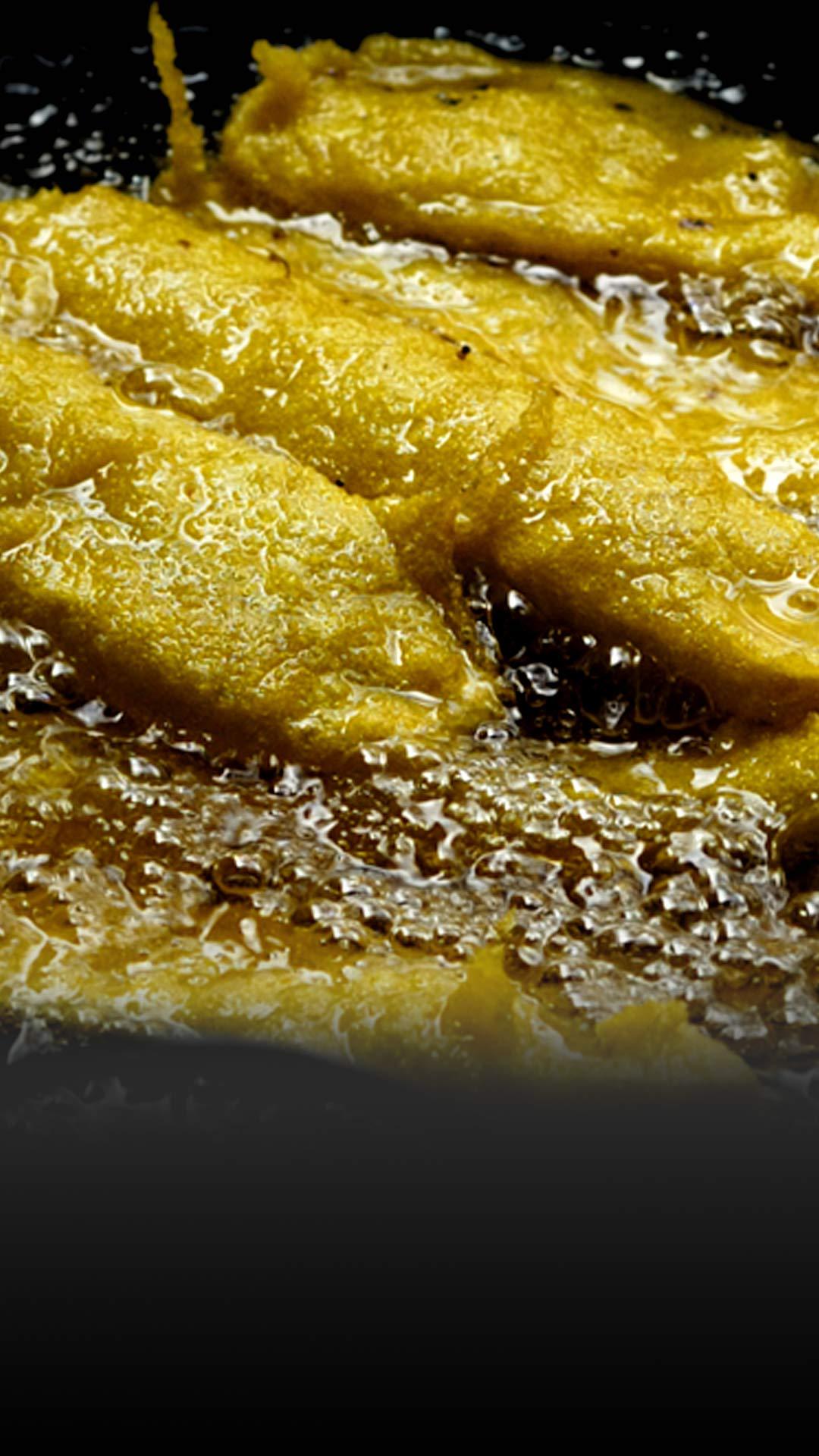 Deep fried Pazhampori 
