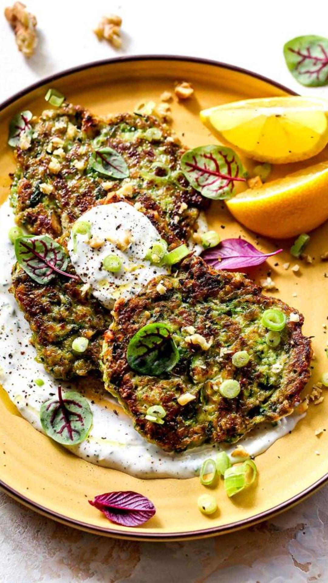 Zucchini Fritters With Garlic Dipping Sauce