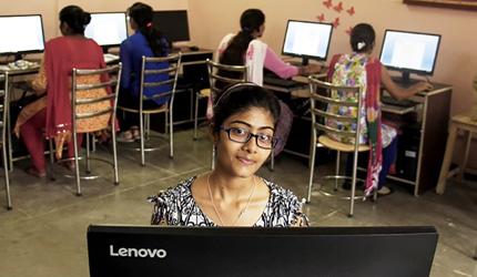 Rs 5.5 lakh yearly scholarship for finance students