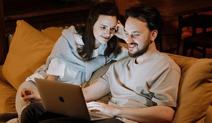 In love with manager. Should I quit for love?