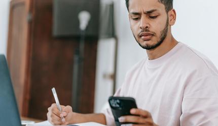 Students applying to US should keep social media public for visa duration