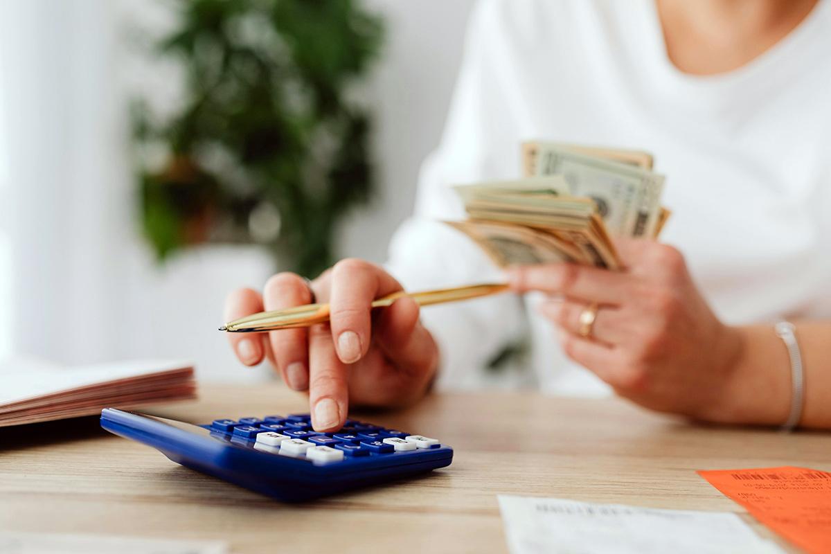 Study USA: Money saving tips for students