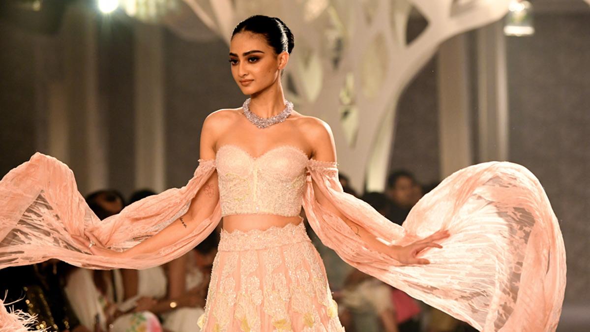 Isha Jajodia collection