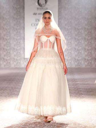 Isha Jajodia collection