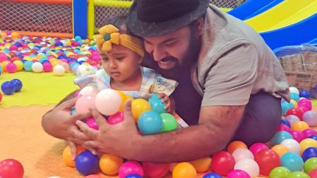 Pankaj with his daughter Aashita