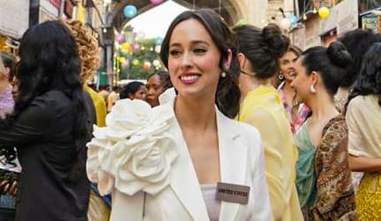 miss world 2025: beauty queens visit charminar