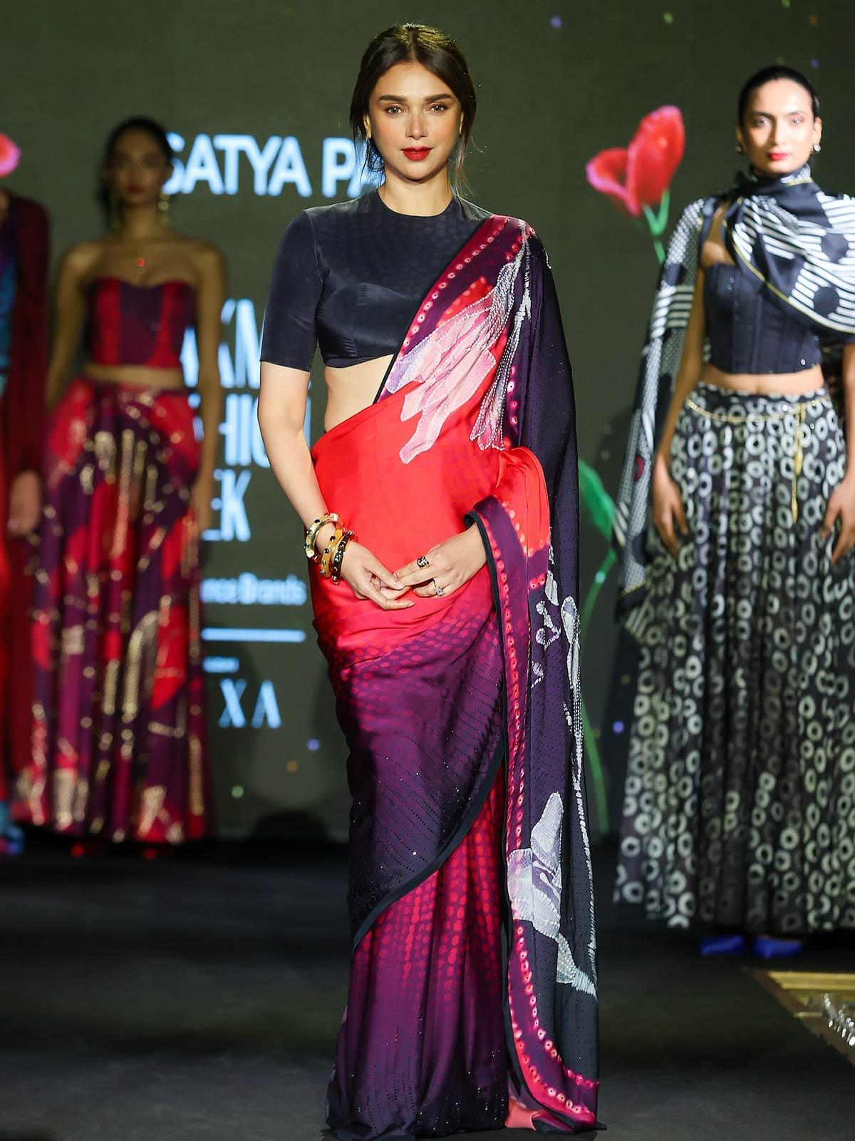 Aditi Rao Hydari walks for Satya Paul at Lakme Fashion Week 2025