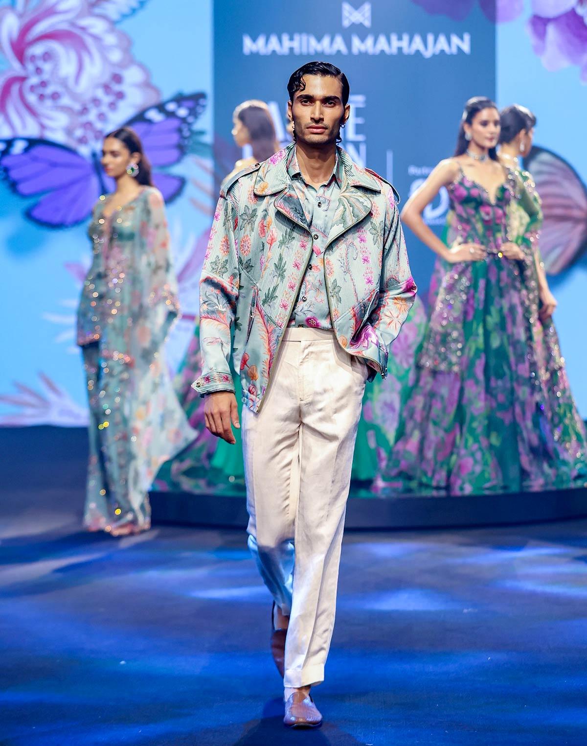 Vaani Kapoor walks for Mahima Mahajan at FDCI x Lakme Fashion Week 2025