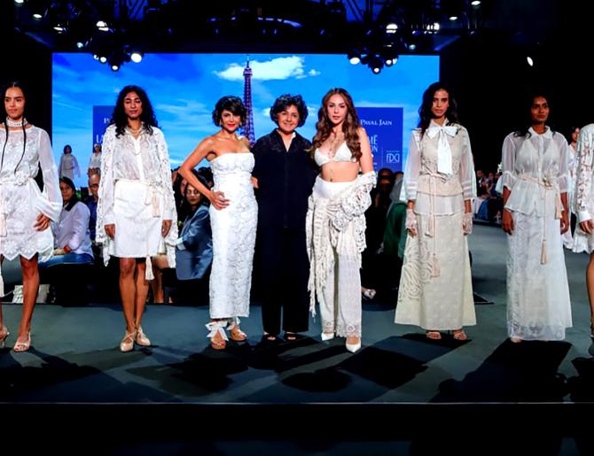 Mandira Bedi LFW