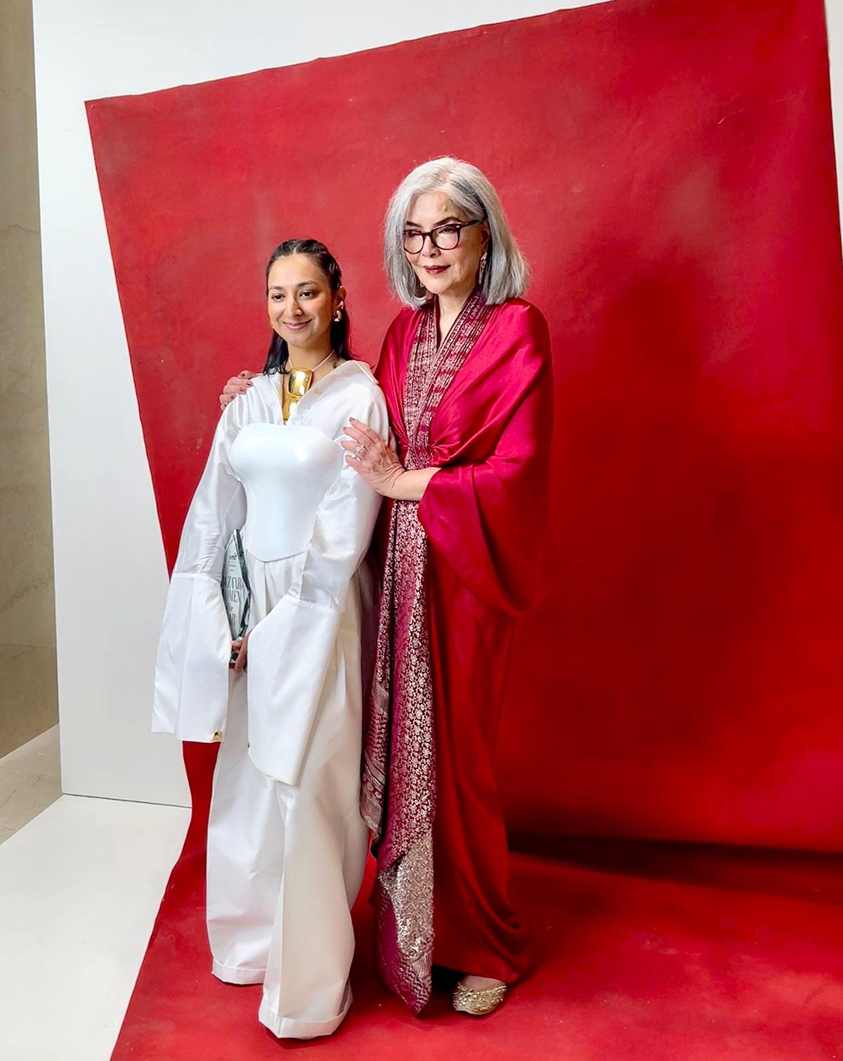 Zeenat Aman & Suhani Parekh Bazaar India