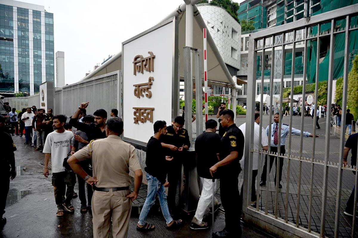 iPhone 17 launch excitement at Apple Store