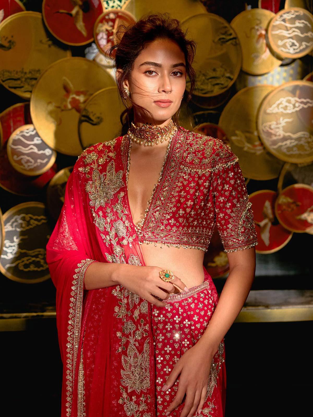 navratri day 2 : how to wear navratri red colour