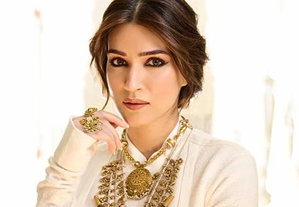 navratri day one white