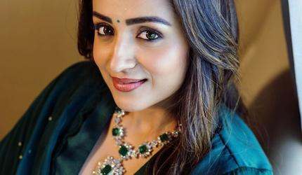 navratri day five green colour outfit ideas