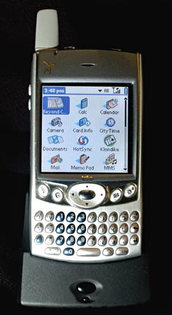 A Palm Treo 600 smartphone. Photo: Stephen Chernin/Getty Images