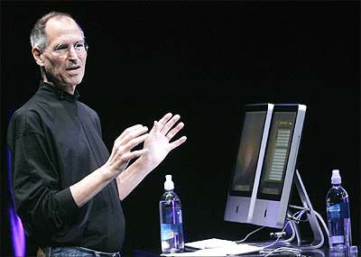 Apple Inc CEO Steve Jobs speaks at Apple's Let's Rock media event in San Francisco, California September 9, 2008