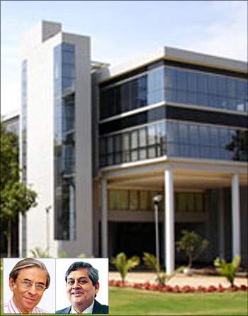 Advinus office, inset: Homi Khusrokhan (L),  Kishor Chaukar (R)