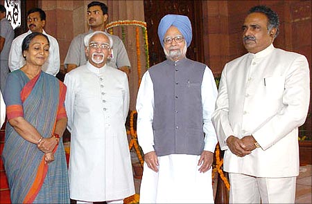 (L to R) Vice President, Mohd. Hamid Ansari, the Speaker, Lok Sabha, Meira Kumar, Dr. Manmohan Singh and the Secretary-General, Lok Sabha, P.D.T. Achary at Parliament House.