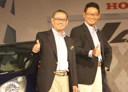 (Left) Masahiro Takedagawa, president and CEO of HSCI, at the launch of the Honda Jazz.