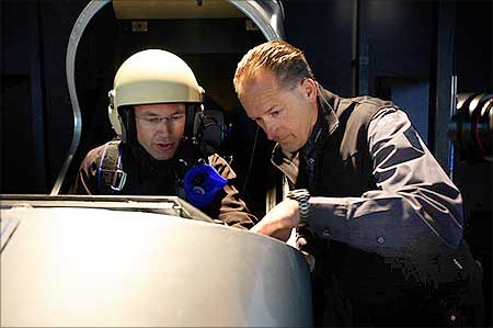 Andre Borschberg and Bertrand Piccard during the 2008 virtual flight