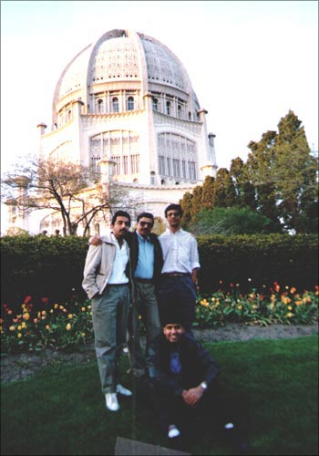 Jain (center) when he started teaching at Kellogg in May 1987.