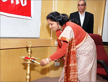Karuna Jain inaugurated Avenues 2009 in the presence of Ajit Balakrishnan, CEO, rediff.com.