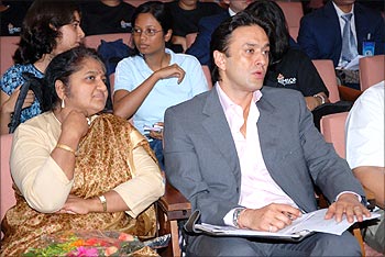Ness Wadia with Karuna Jain, Head of SJMSOM, at Avenues 2009.