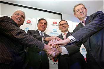 B Mutharaman, Tata Steel MD; Ratan Tata, Tata chairman; J Leng, Corus chair; and P Varin, Corus CEO.