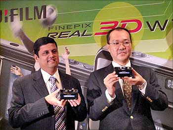 Kenichi Tanaka (R), MD and A. Rajkumar, country general manager, Fujifilm India