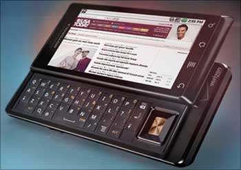 Check out the world's 1st Android 2.0 phone