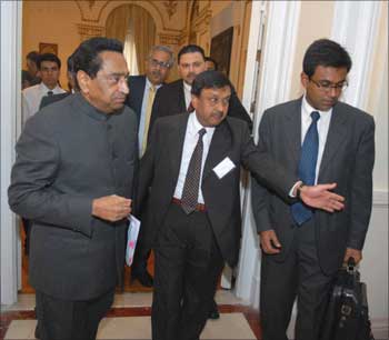 Kamal Nath being ushered into the conference hall of the Indian Consulate in New York.