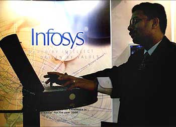 Infosys employees vent anger on HR issues in blogs