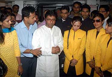 MNS chief Raj Thackeray with Jet Airways employees.