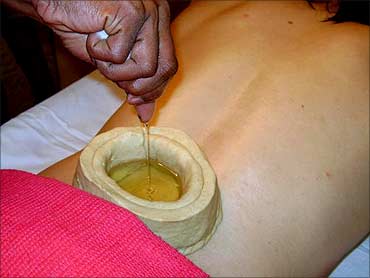 Lack of trained hands worries Ayurveda industry