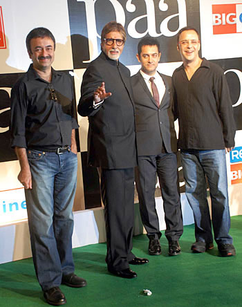 (L to R) 3 Idiots director Raju Hirani with Amitabh Bachchan, Aamir Khan and Vidhu Vinod Chopra.