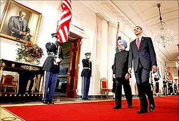 Obama and Manmohan Singh at the White House