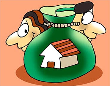 ICICI Bank starts 'cash back' on home loan EMIs
