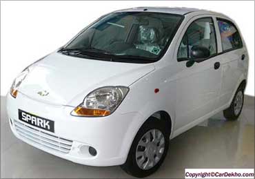 The Spark has peppy looks, decent space and quality interiors with a comparatively lower price tag.