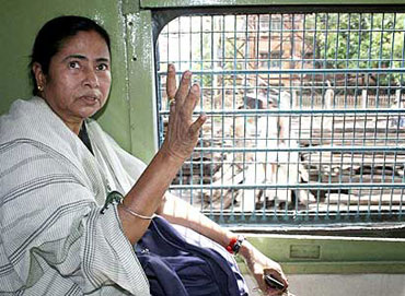 Mamata plans a surprise gift for Obama