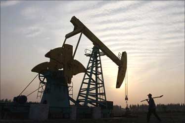 Crude oil may test $100/bbl level by 2011