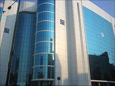 MF investments by bureaucrats, politicians under Sebi lens