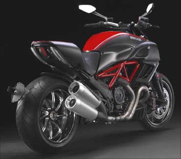 Ducati to launch Diavel in India by April 2011