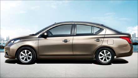 Side view of Nissan Sunny.