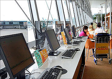 Internet terminals at Changi Airport.