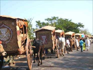 The mobile seed banks of Medak.
