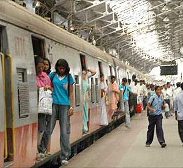 Railways log over 8% increase in earnings