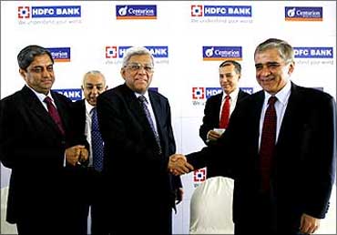 Deepak Parekh, chairman,HDFC Bank, with Rana Talwar, chairman of Centurion Bank of Punjab