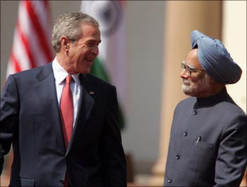 Former US President George W. Bush and Prime Minister Manmohan Singh in New Delhi on March 2, 2006.