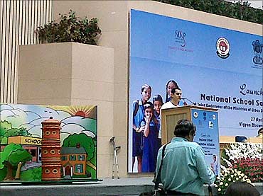 Kambha at the launch of the National School Sanitation Initiative at Vigyan Bhavan.
