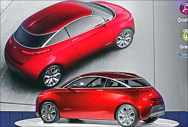 Green cars, new stunners rock at Beijing Auto Show